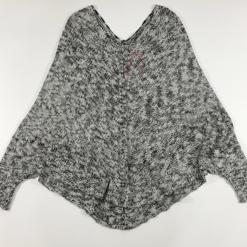 Poncho - Picture 5 of 8